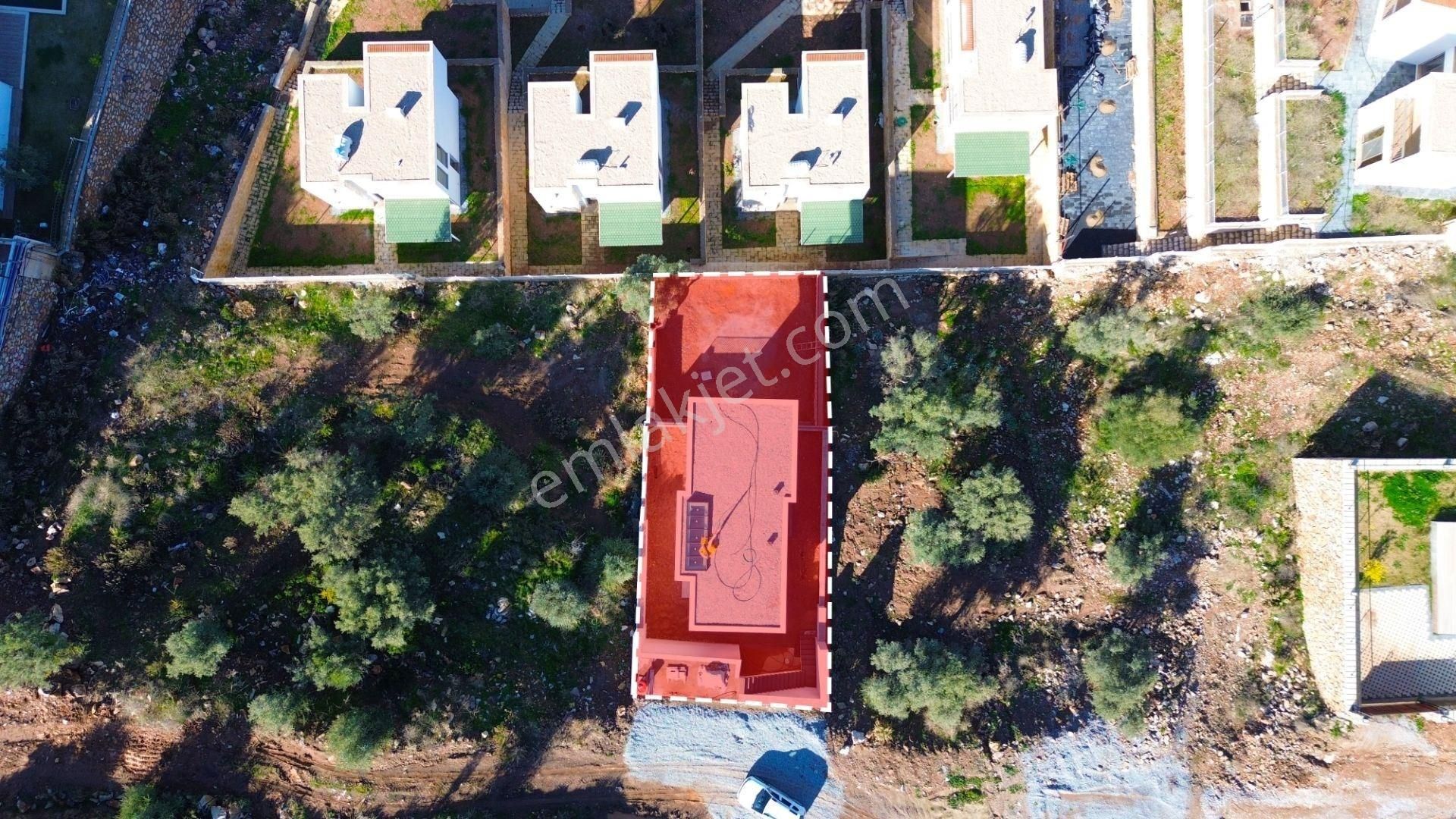 Kıyıkışlacık Deniz Manzaralı Sıfır 4+1 Müstakil Tripleks Villa - Görsel 10