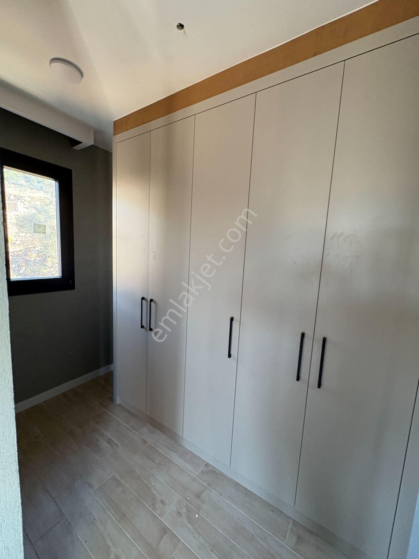 Kıyıkışlacık Deniz Manzaralı Sıfır 4+1 Müstakil Tripleks Villa - Görsel 21