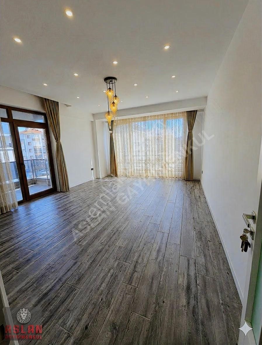 Aslan Emlak Gayrimenkul Batıkentte 2+1 Kiralık Daire - Görsel 25