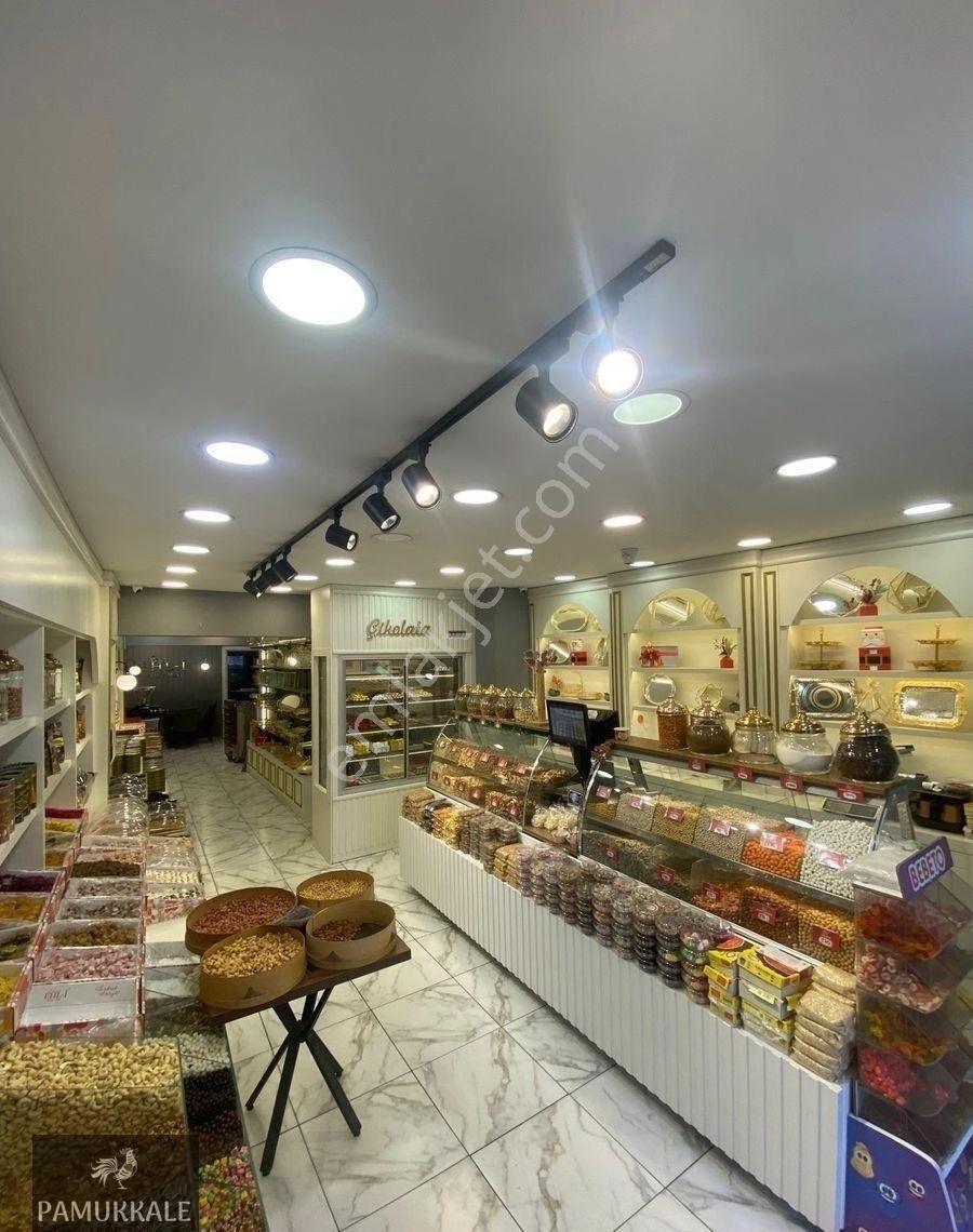 İstiklal Caddesi Üzerinde Fırsat Satılık Dükkan - Görsel 2