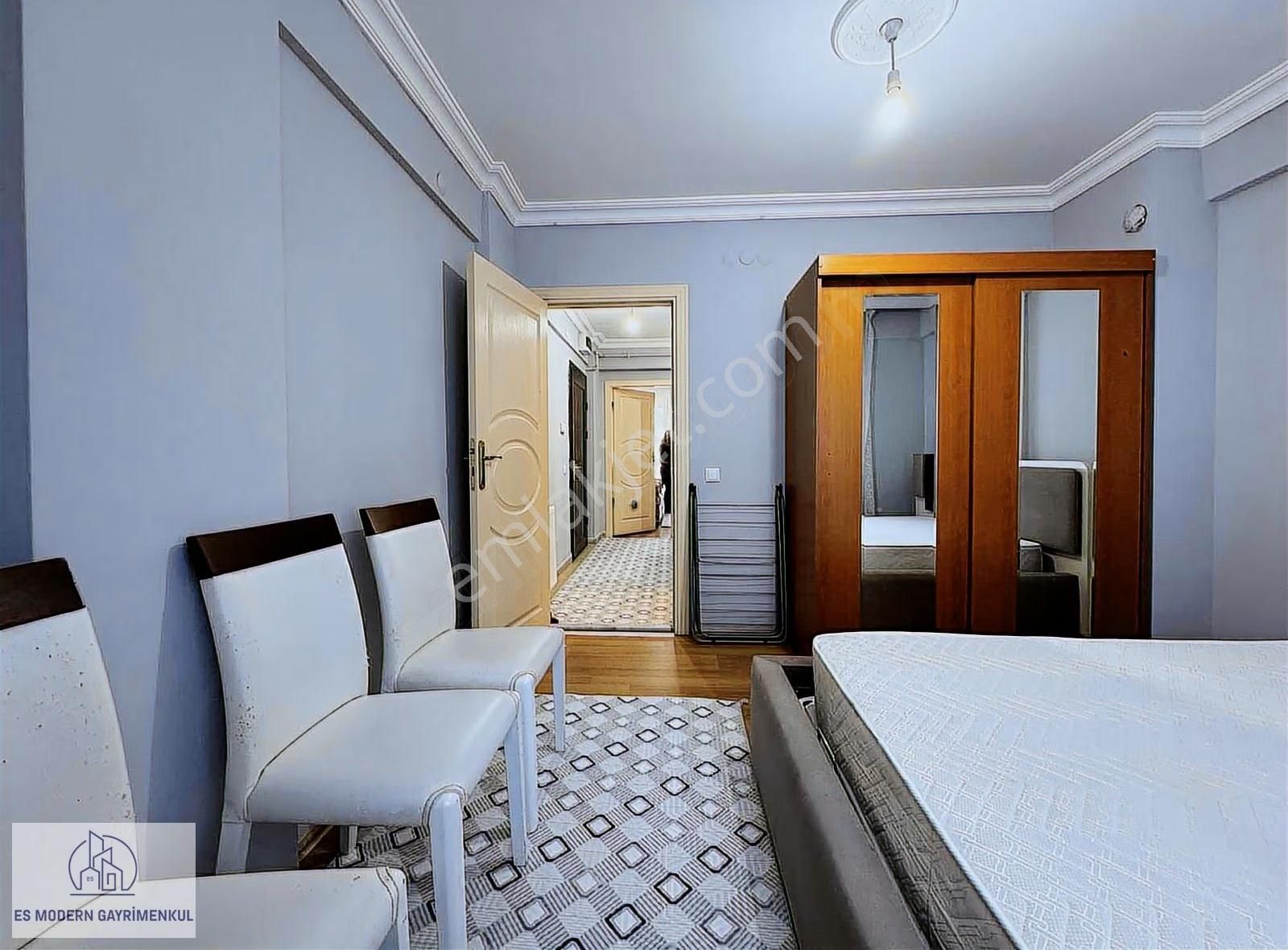 Anadolu Üni Dibinde Abonelikleri Açık 1+1 Full Eşyalı Daire - Görsel 6