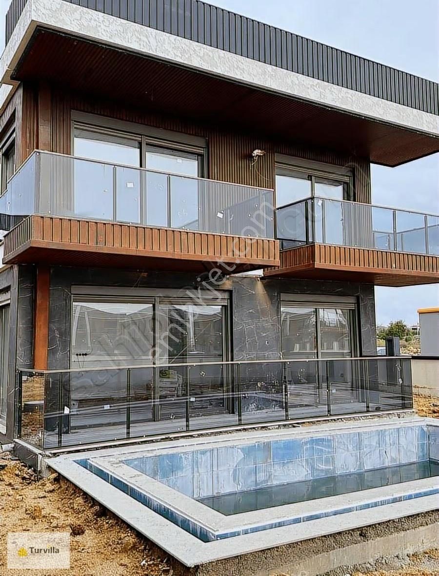 Site İçinde Akıllı Sistemli Yatırımlık Lüks Villa Özel Havuz - Görsel 16