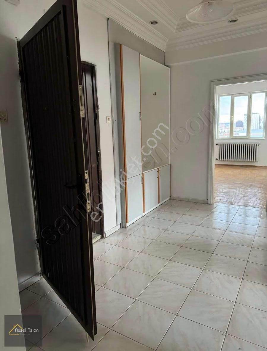 Esentepe'de Stadyum Cepheli 3+1 Satılık Daire - Görsel 2