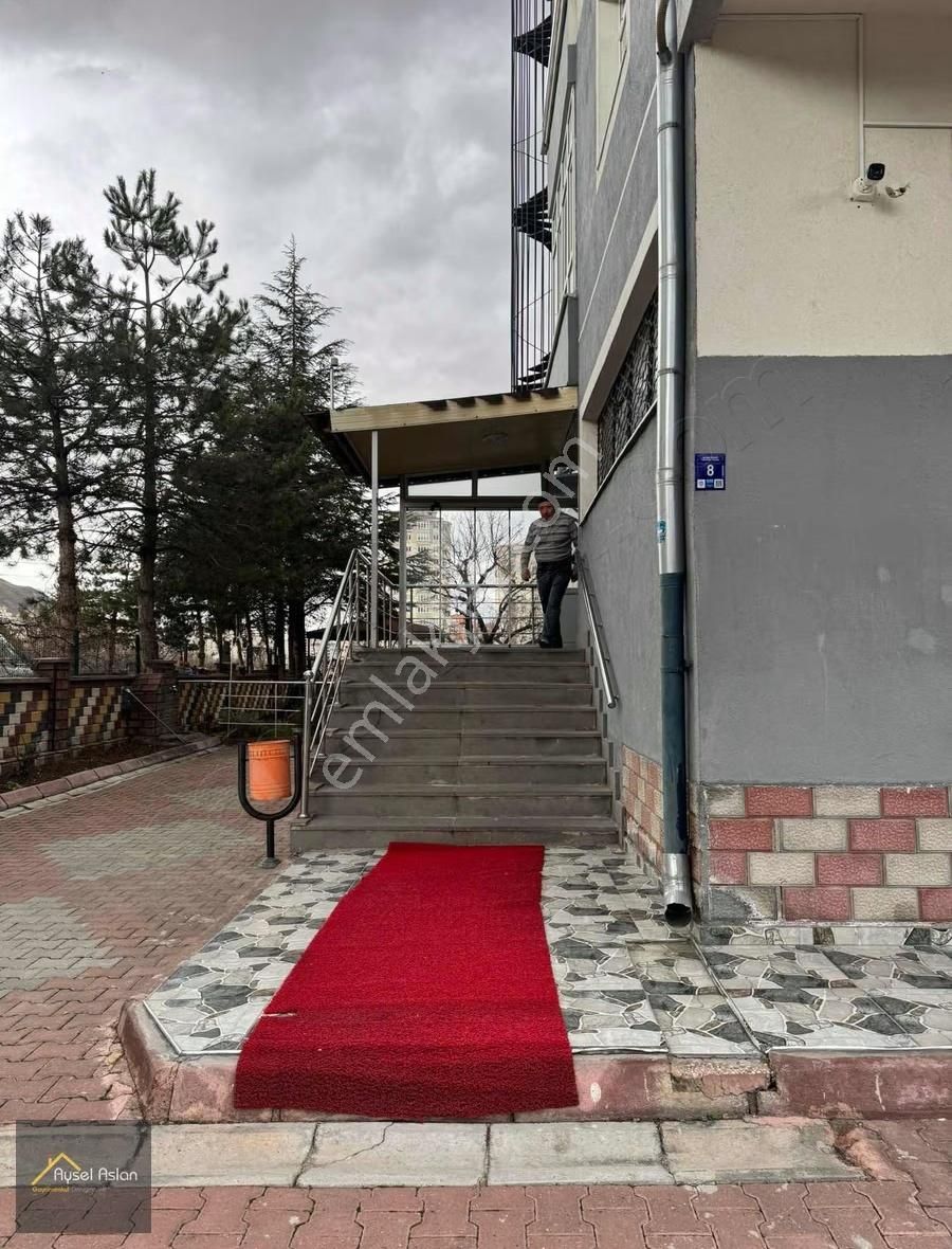 Esentepe'de Stadyum Cepheli 3+1 Satılık Daire - Görsel 4