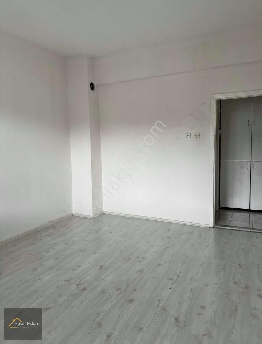 Esentepe'de Stadyum Cepheli 3+1 Satılık Daire - Görsel 16