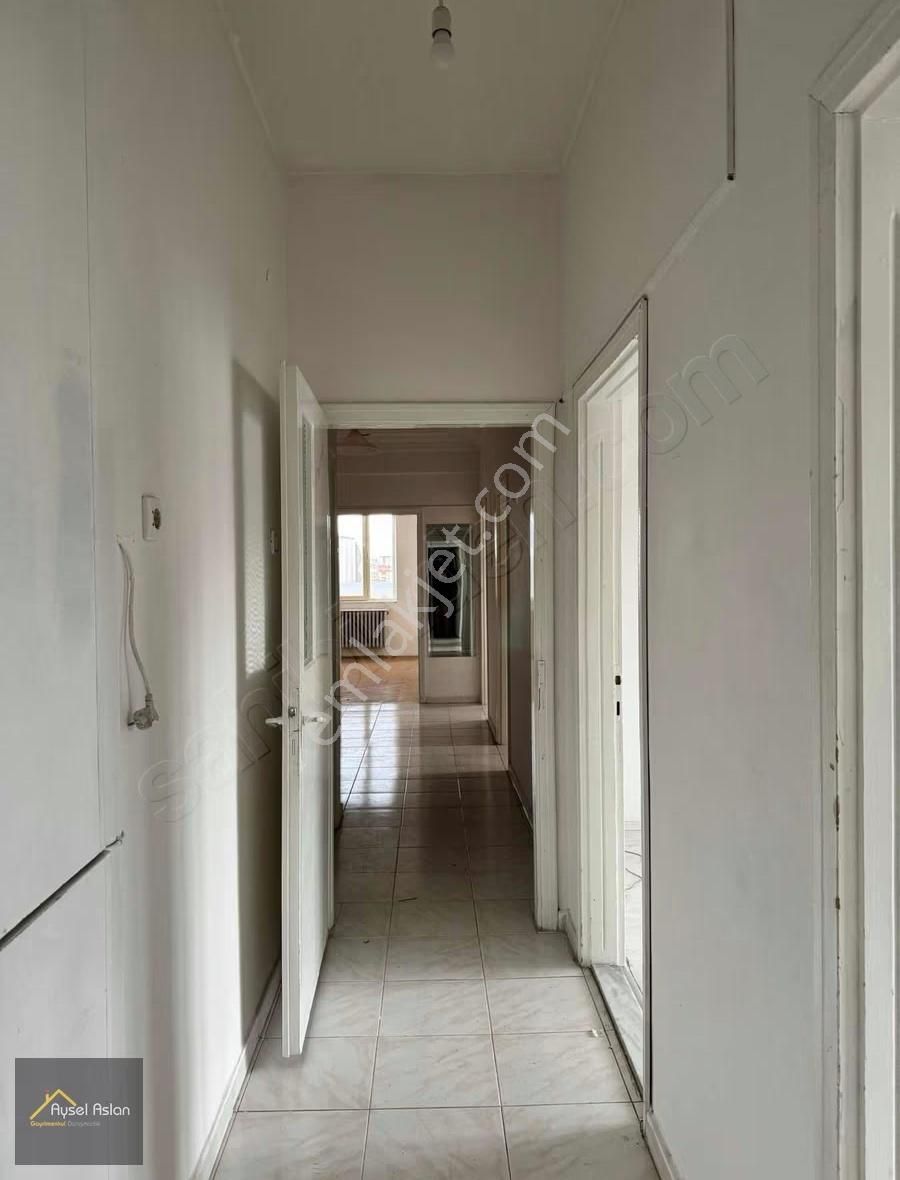 Esentepe'de Stadyum Cepheli 3+1 Satılık Daire - Görsel 5