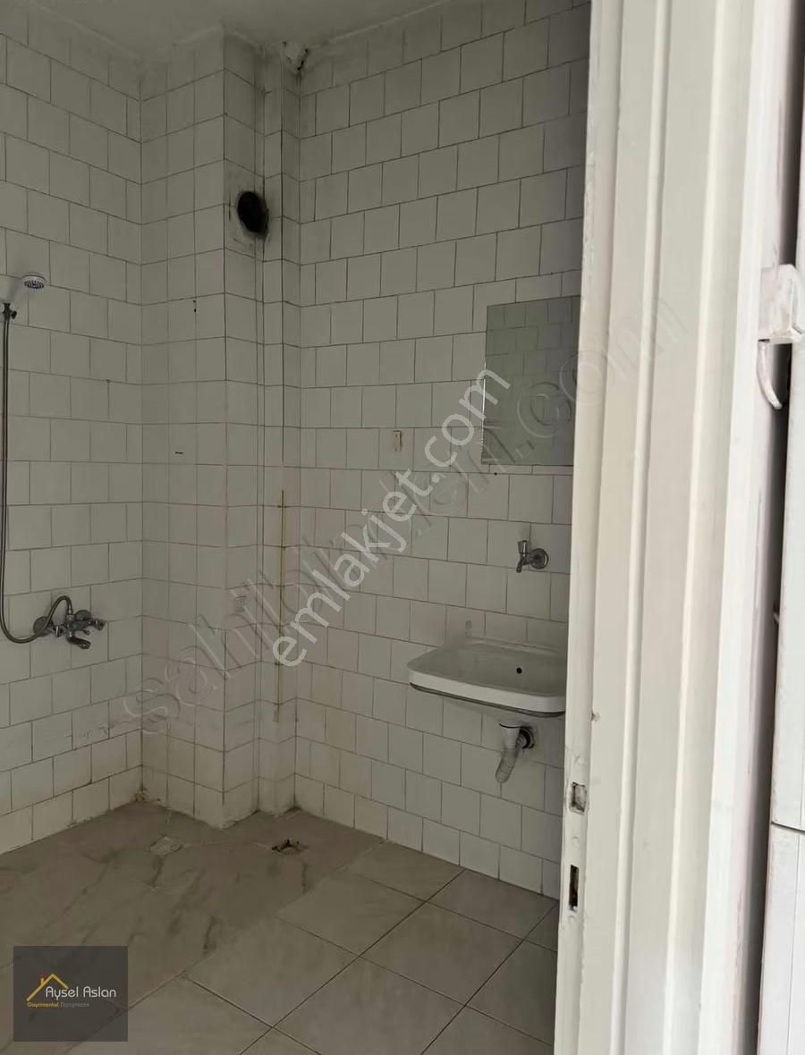 Esentepe'de Stadyum Cepheli 3+1 Satılık Daire - Görsel 9