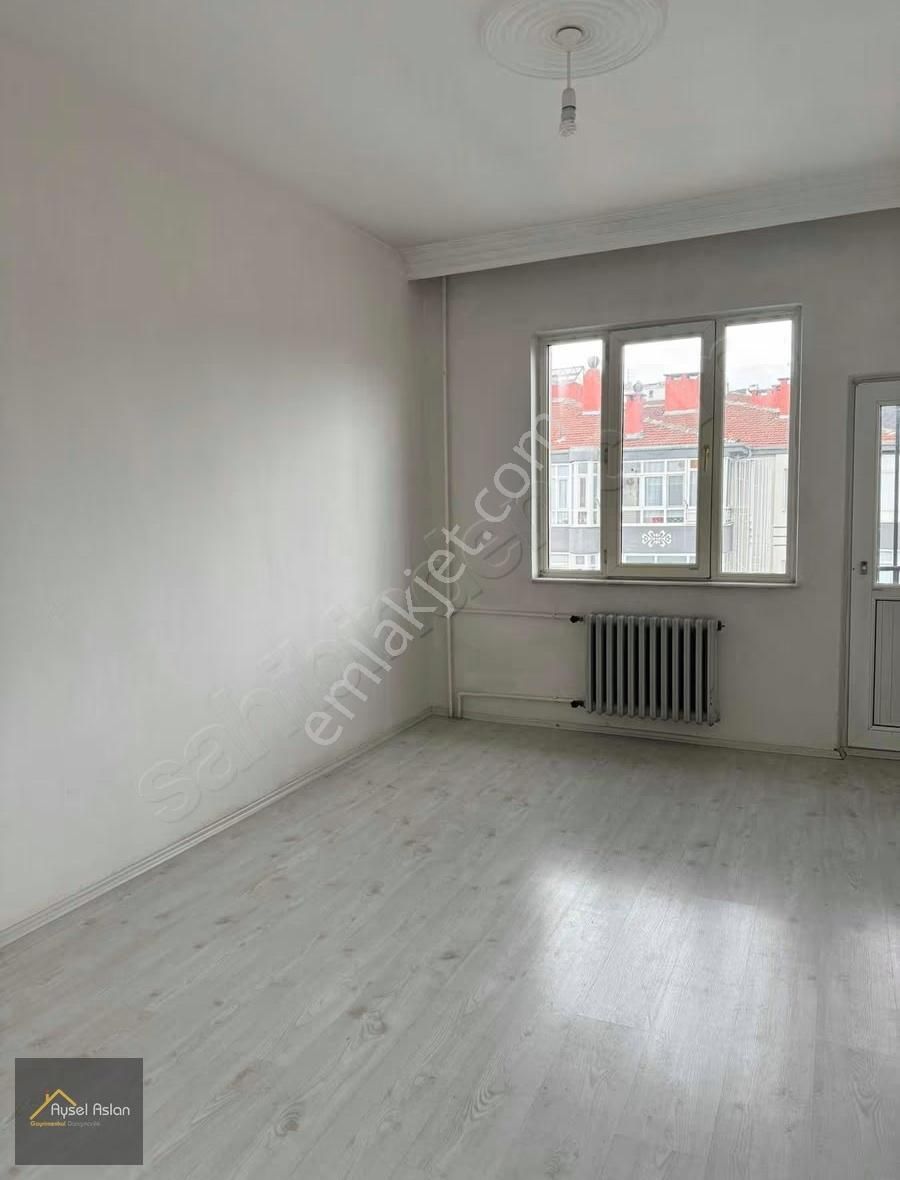 Esentepe'de Stadyum Cepheli 3+1 Satılık Daire - Görsel 13