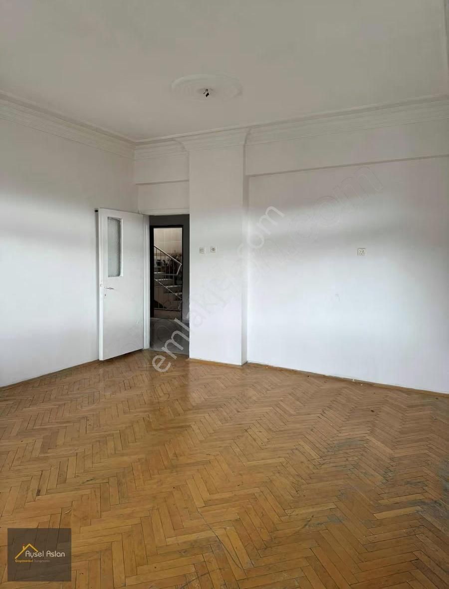 Esentepe'de Stadyum Cepheli 3+1 Satılık Daire - Görsel 14