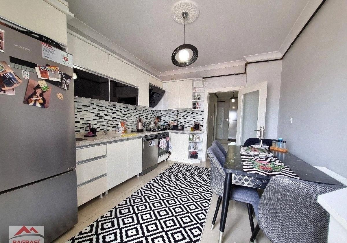 Yayla Mah Seyitler Caddesi 2+1'den Bozma 1+1+kiler Arakat Çift Balkonlu Geniş Fulyapılı Manzaralı