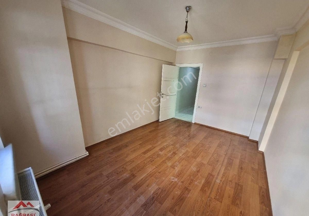 Emrah Mah Yarenlik Sokak'ta 3+1 Ortakat Ful Yapılı Cam Balkonlu - Görsel 13