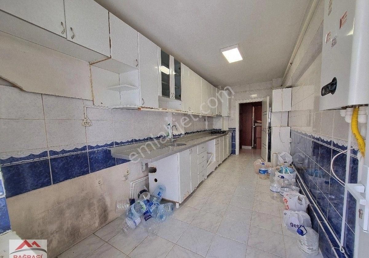 Emrah Mah Yarenlik Sokak'ta 3+1 Ortakat Ful Yapılı Cam Balkonlu - Görsel 4