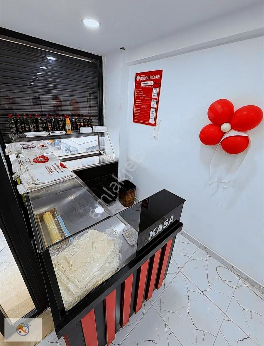 Çırpıcıda Saat Kulesine Yakın Kiralık Dükkan - Görsel 4