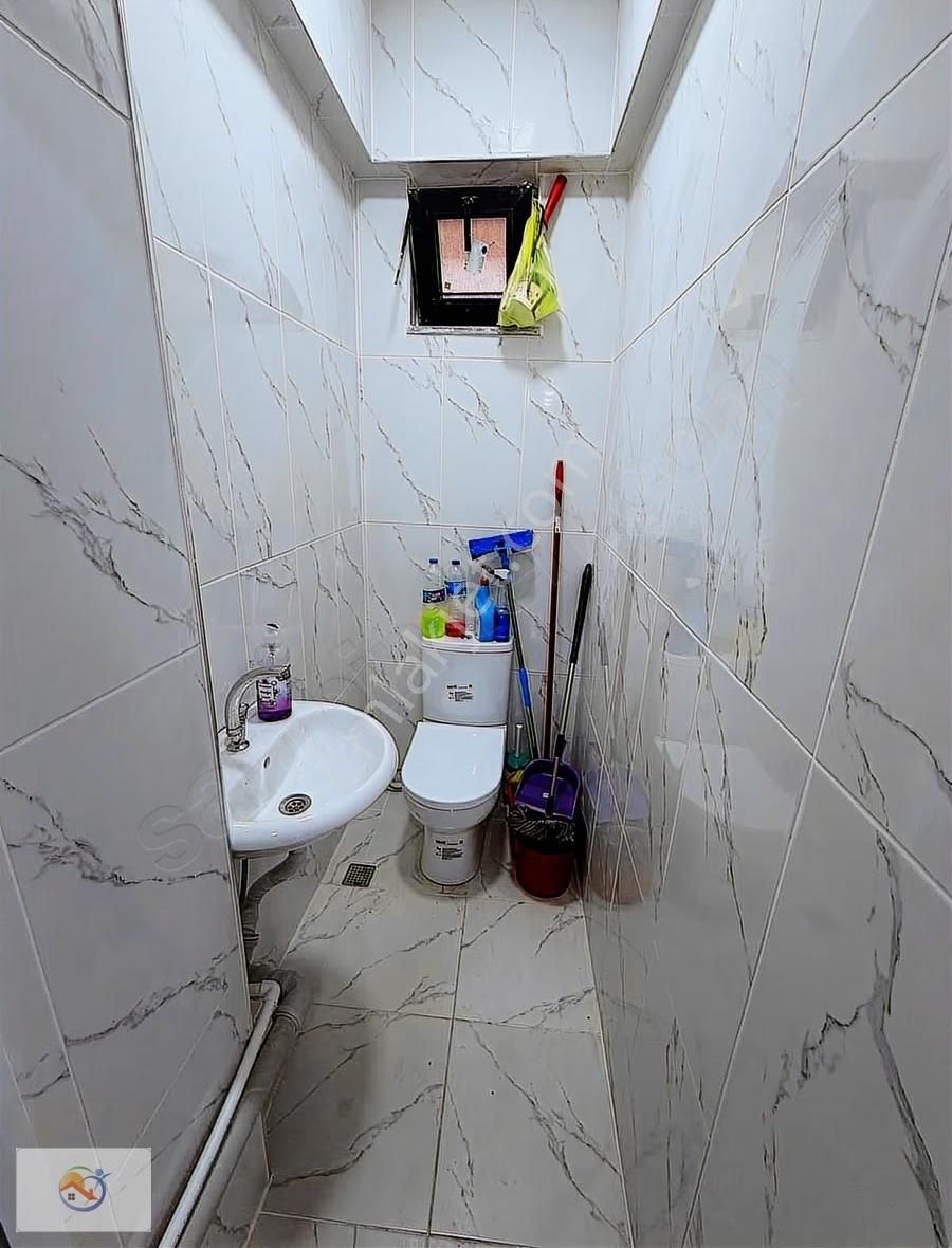 Çırpıcıda Saat Kulesine Yakın Kiralık Dükkan - Görsel 3