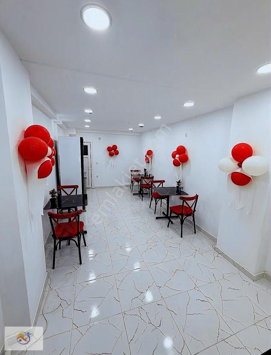 Çırpıcıda Saat Kulesine Yakın Kiralık Dükkan - Görsel 5