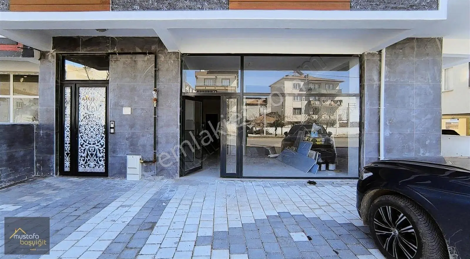 Mustafa Başyiğit Emlak'tan Cumhuriyet Mh.satılık İşyeri 100m2