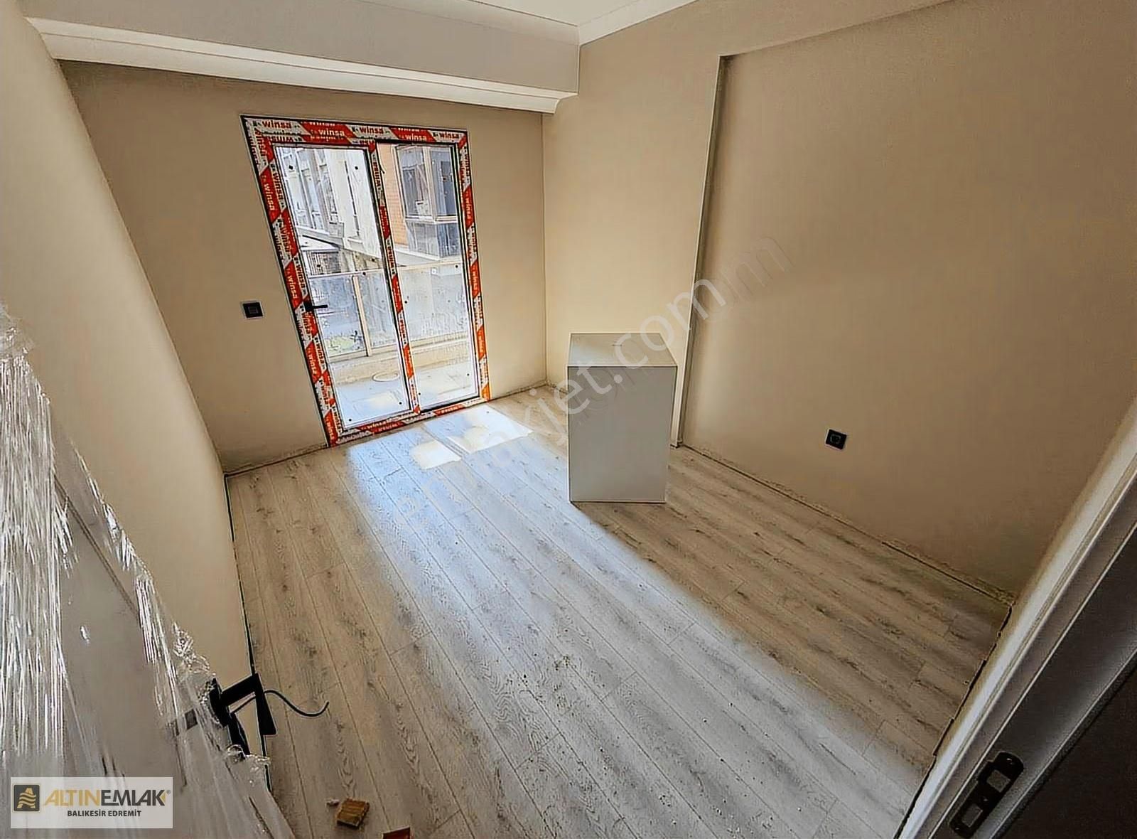 Altınkumda Yüksek Kredili 1+1 Lüks Daire - Görsel 3