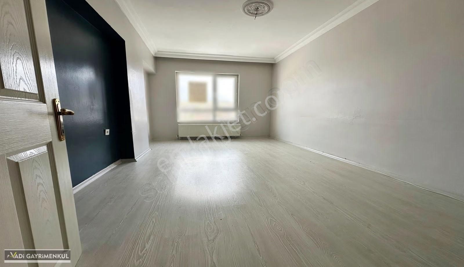 Vadi'den Bağlum Merkeze Yakın-geniş Kullanım Alanlı-kiralık 3+1! - Görsel 9