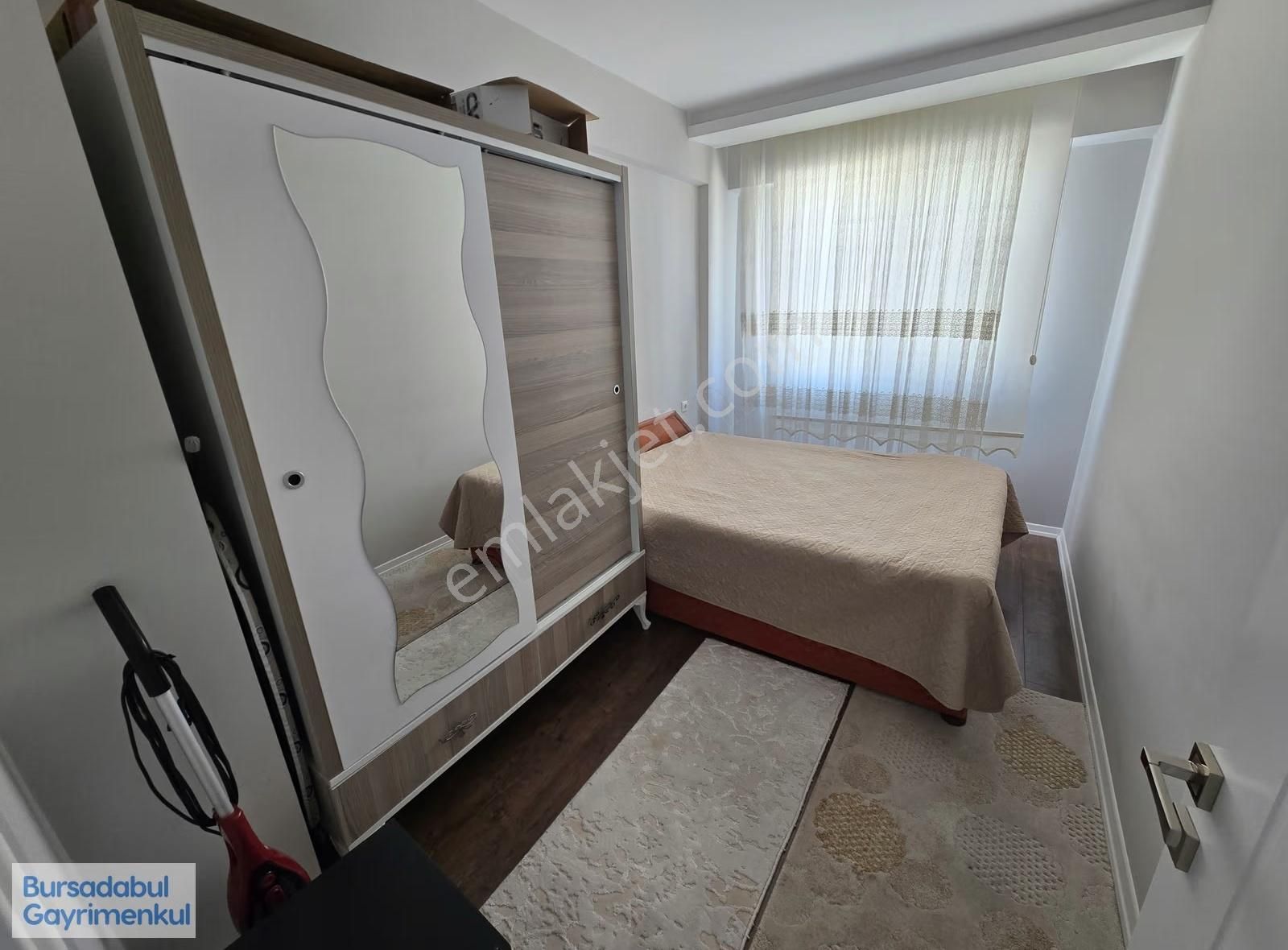 Bursadabul'dan Barış Mah. Ayrı Mutfak Eşyalı 1+1 Kiralık Daire - Görsel 11
