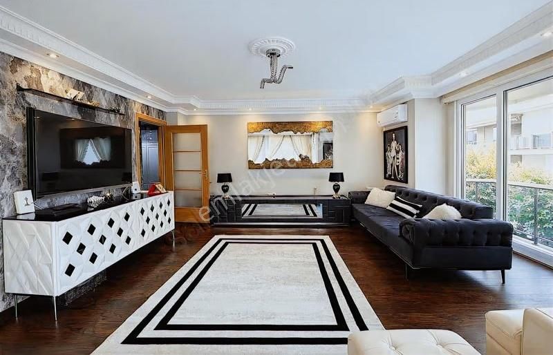 Gayrımenkulıst'ten Adnan Kahvecide Kısa Katlı Masrafsız Daire - Görsel 2