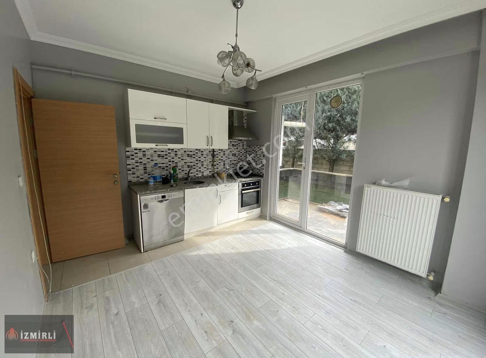 Mavi Durağa Yürüme Mesafesinde Kiralık Eşyasız 2+1 Daire