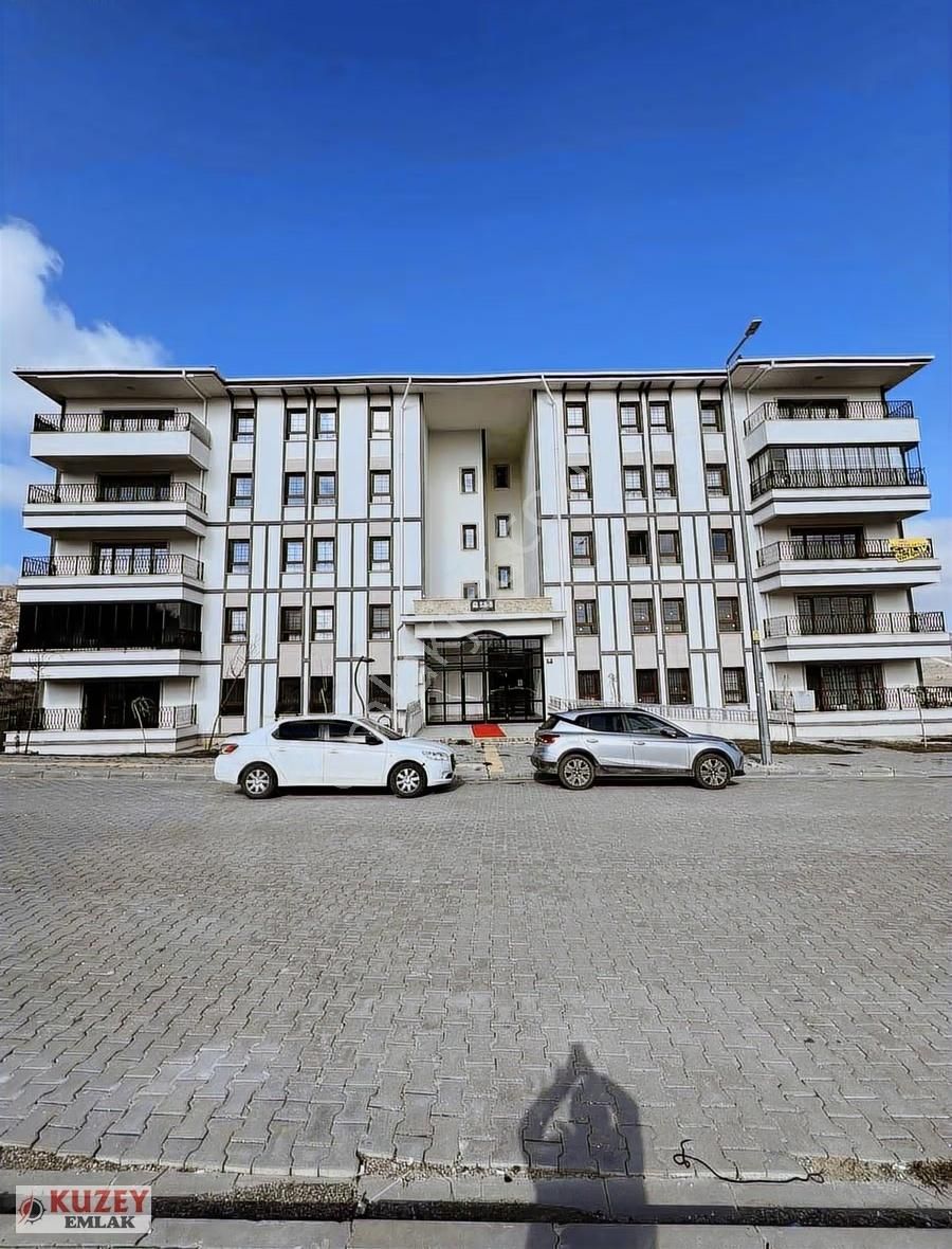 Kuzey Emlaktan Yakacık Tokide 3+1 Kiralık Daire