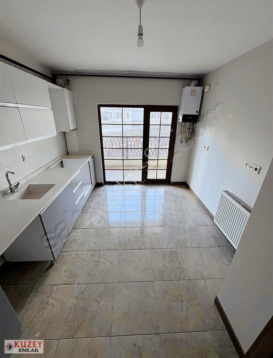 Kuzey Emlaktan Yakacık Tokide 3+1 Kiralık Daire - Görsel 14