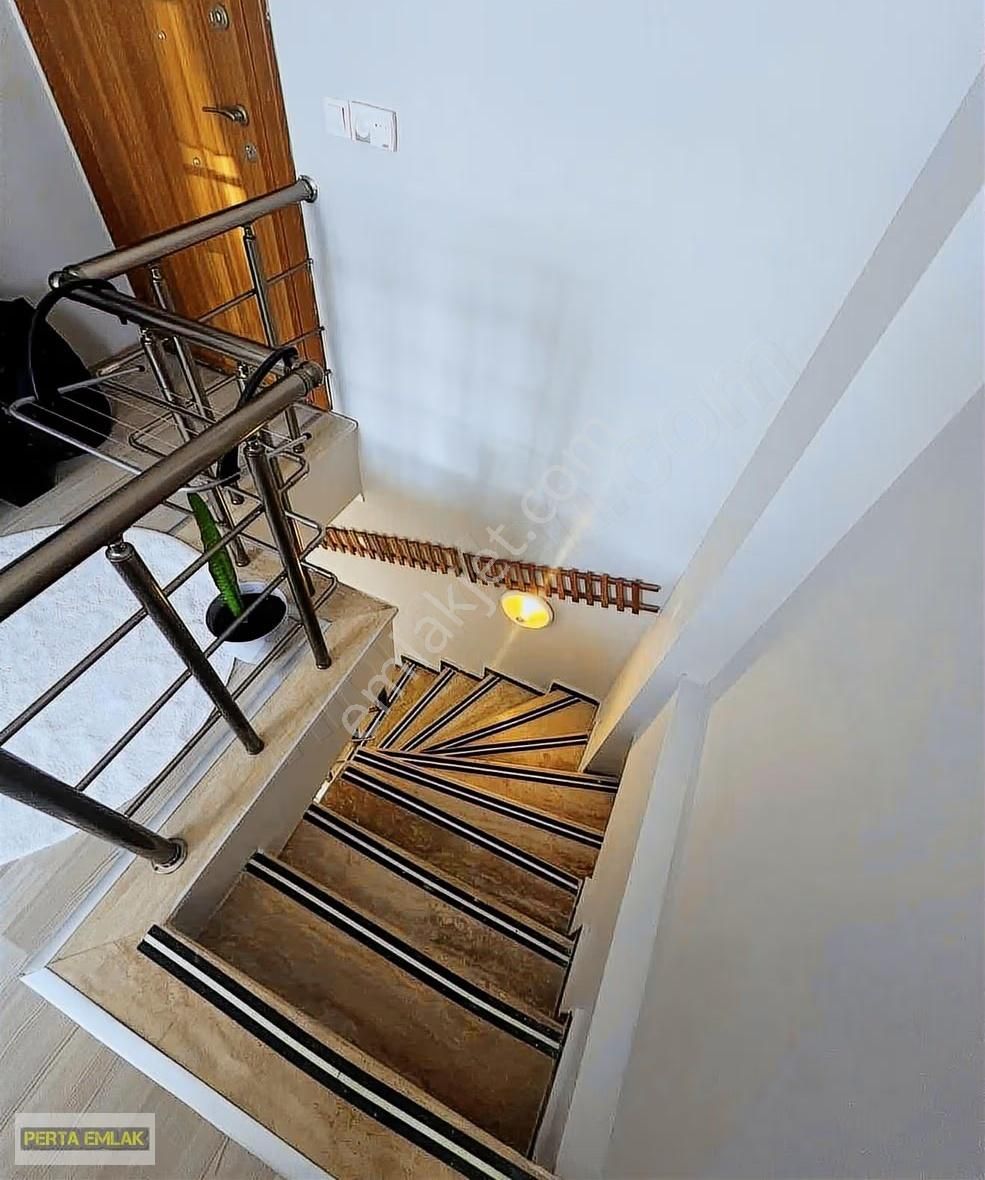 Değirmenaltı Mahallesi Dubleks 1+1 Ayrı Mutfaklı Eşyalı - Görsel 9