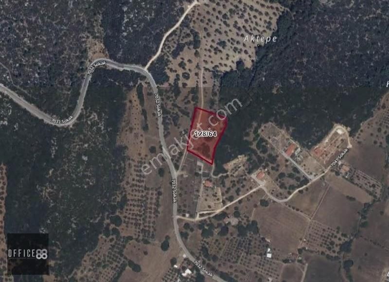 Urla Barbaros Köyü'nde Satılık Tarla