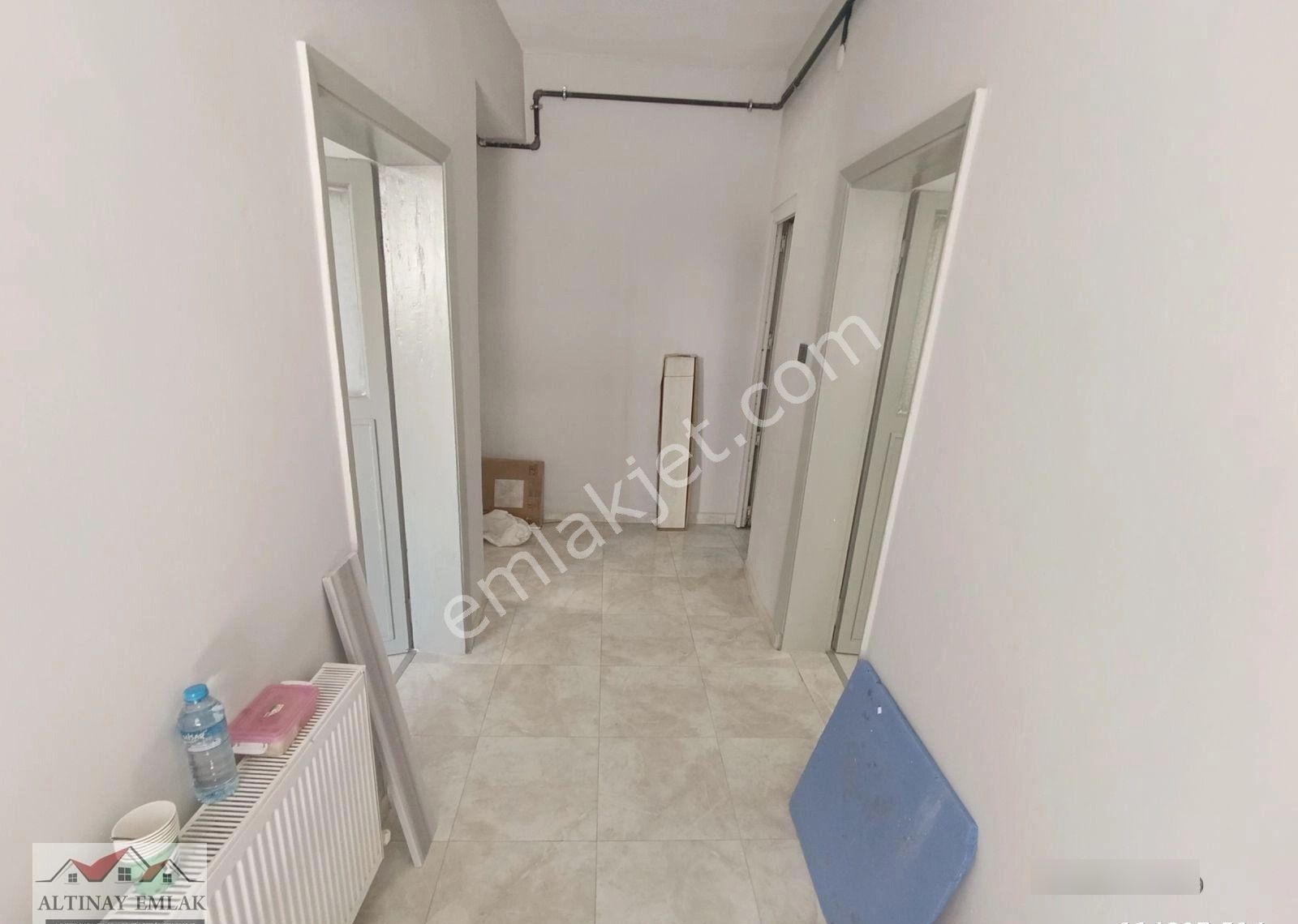 4. Levent Emniyet Evlerinde İçi Yenilenmiş 1+1 Kiralık Daire - Görsel 2