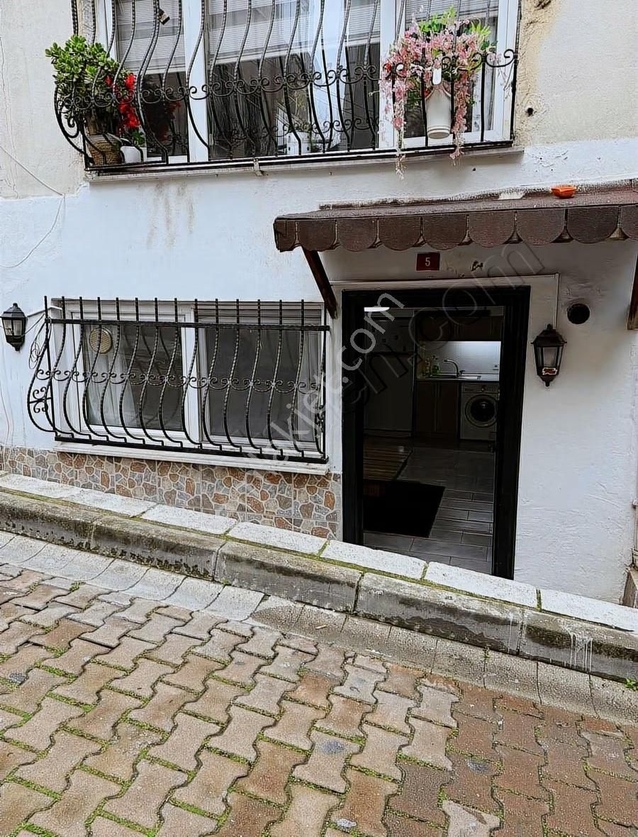 Beşiktaş Yıldız Çırağanda Müstakil Girişli1+1kombili Temiz Daire - Görsel 4