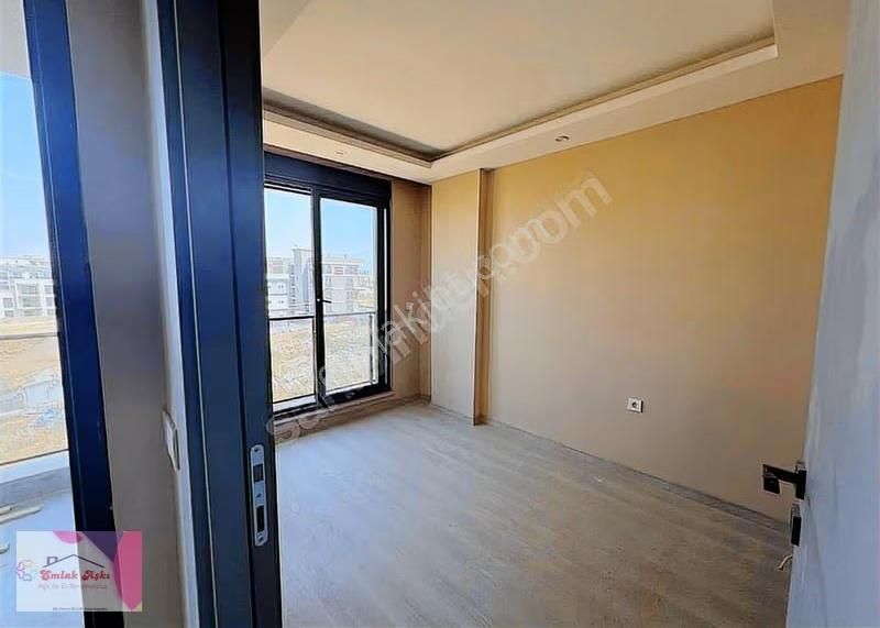 Altıntaş'da Satılık Dubleks 5+1 Yüzme Havuzlu Sitede Kredi Takas - Görsel 2