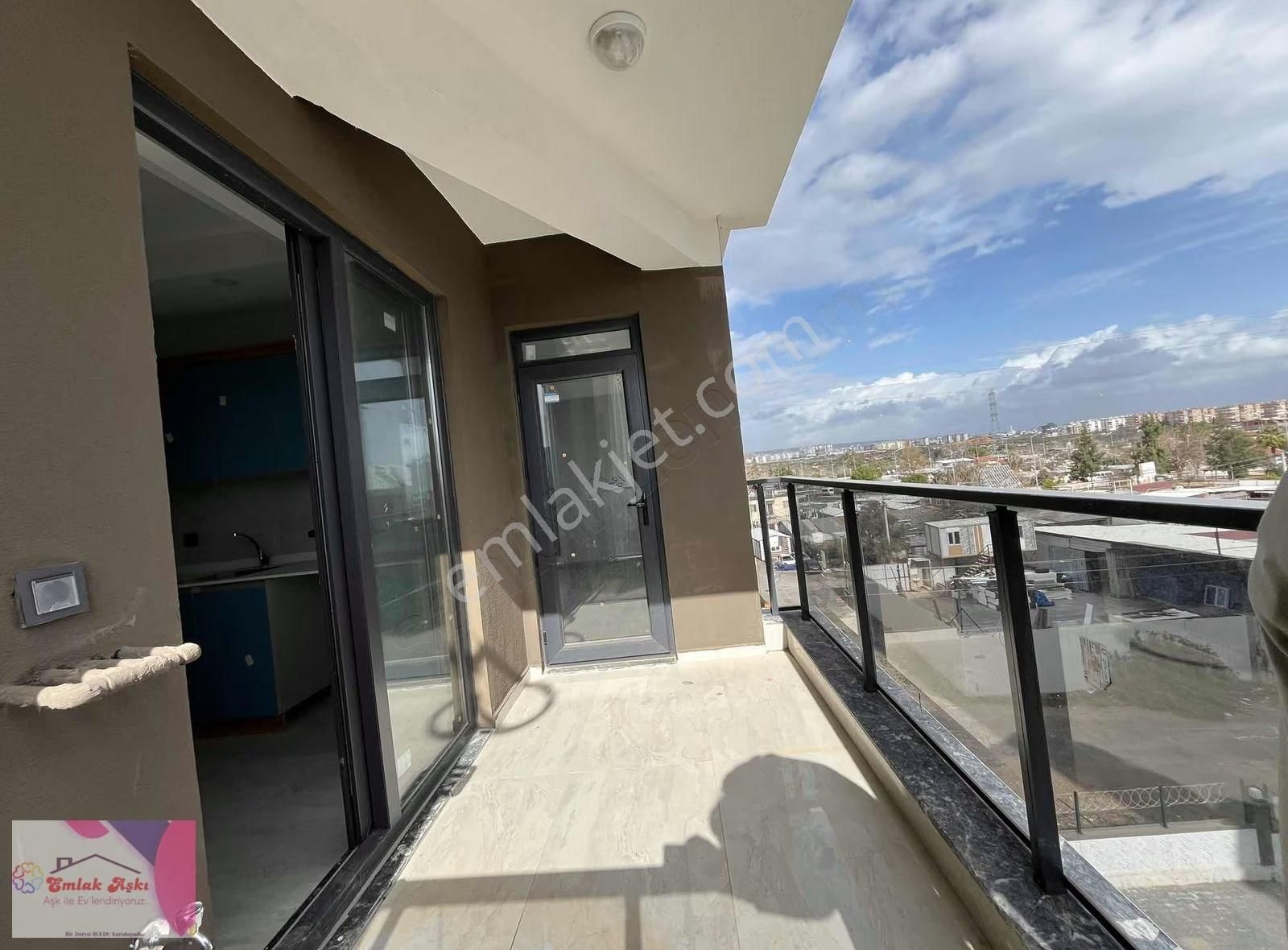 Yetkili Emlak Ofisinden Geniş Aile Dairesi - Görsel 32