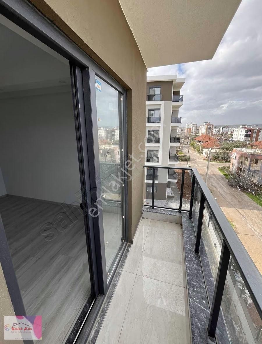 Yetkili Emlak Ofisinden Geniş Aile Dairesi - Görsel 10