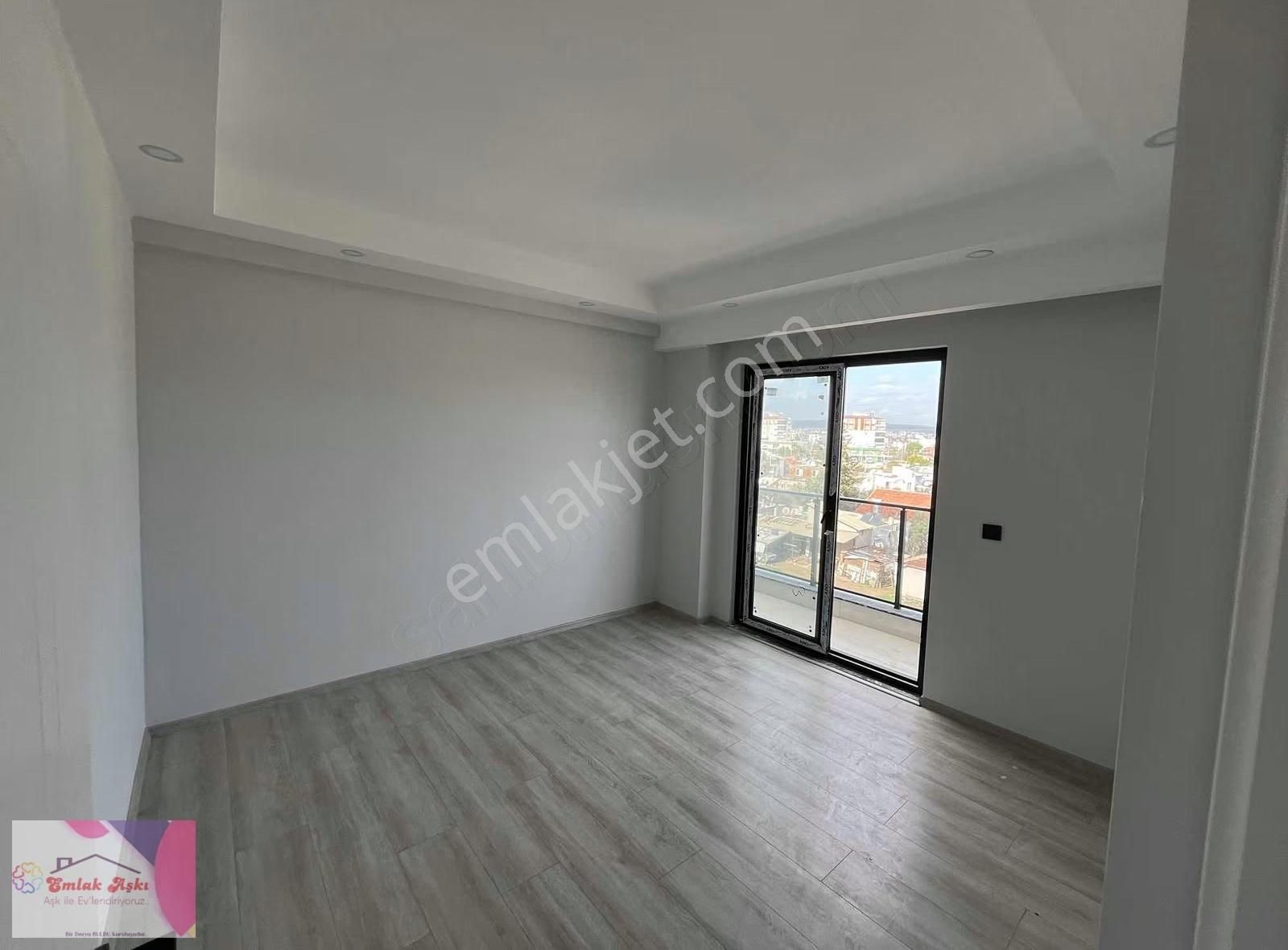 Yetkili Emlak Ofisinden Geniş Aile Dairesi - Görsel 21