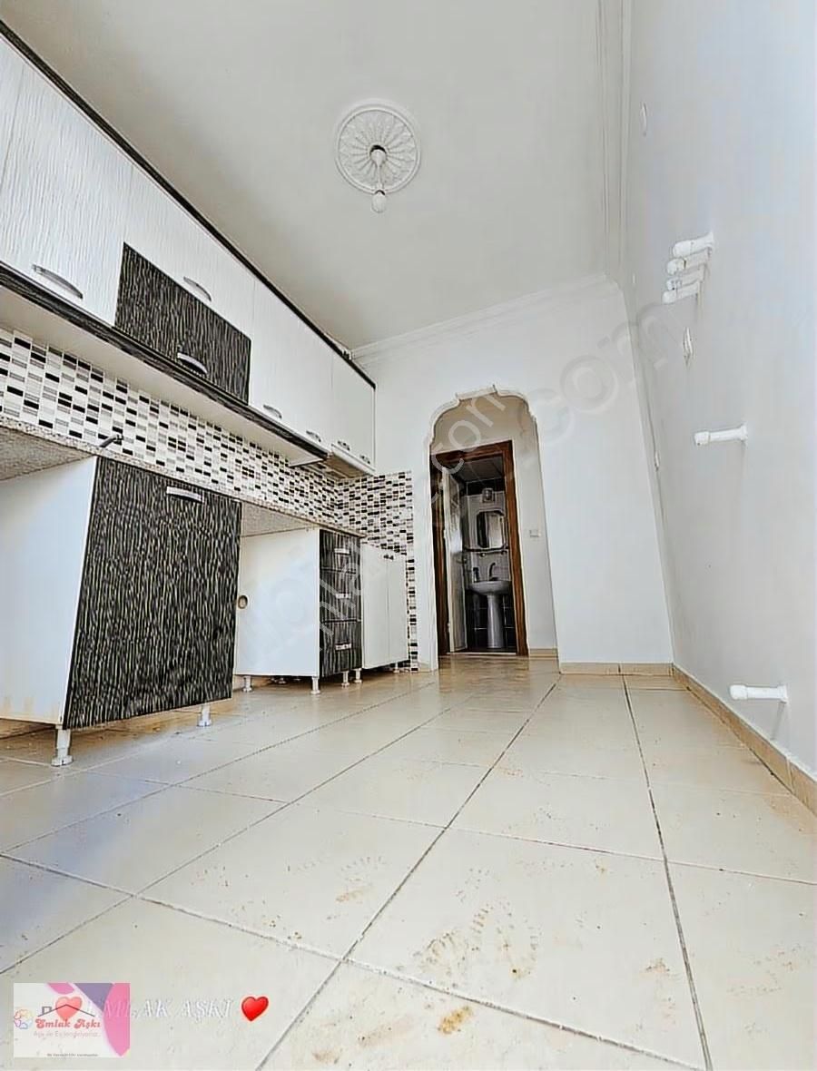 Emlak Aşkı Güvencesiyle Karşıyaka Güzeli Yol Cephelı