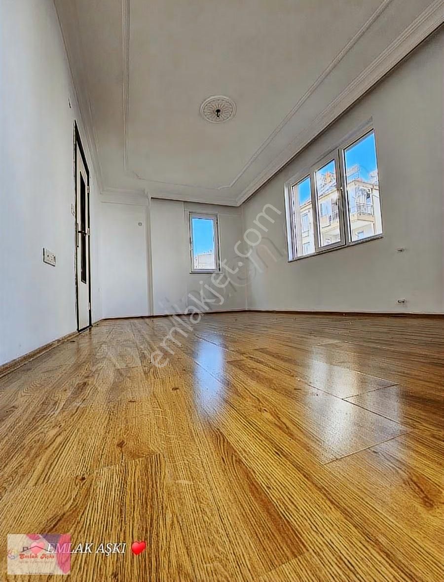 Emlak Aşkı Güvencesiyle Karşıyaka Güzeli Yol Cephelı - Görsel 2