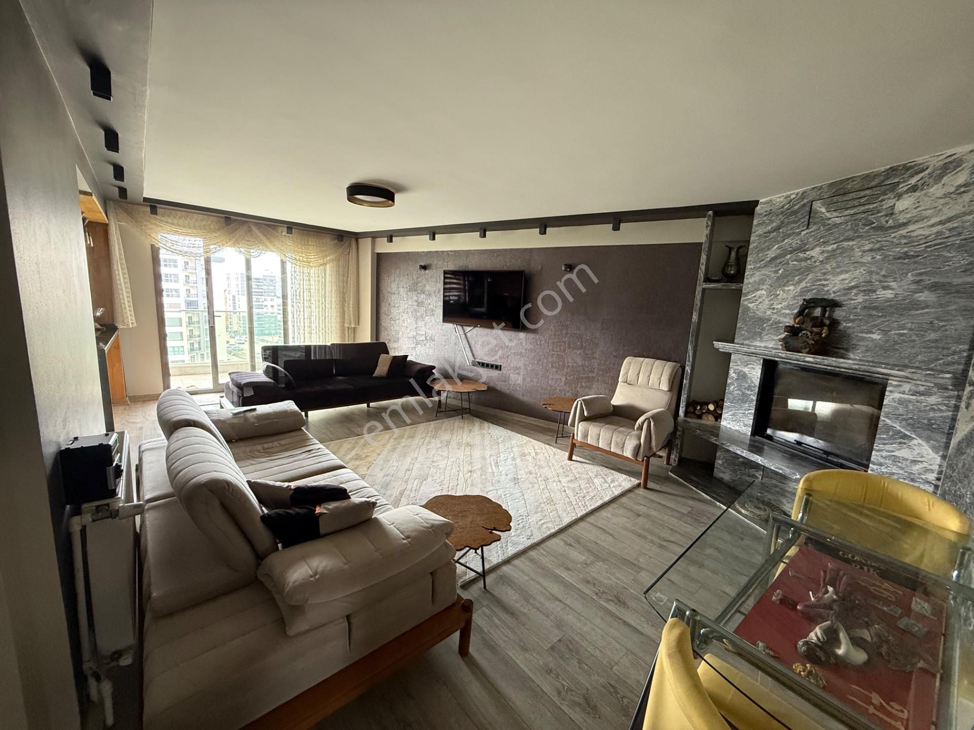 Menemen Gazi Mahallesinde Havuzlu 5+1 Satılık Dublex Daire - Görsel 3