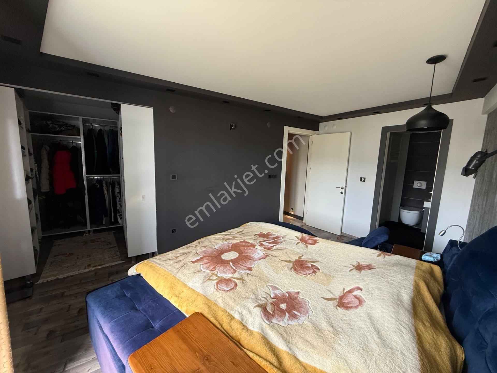 Menemen Gazi Mahallesinde Havuzlu 5+1 Satılık Dublex Daire - Görsel 16