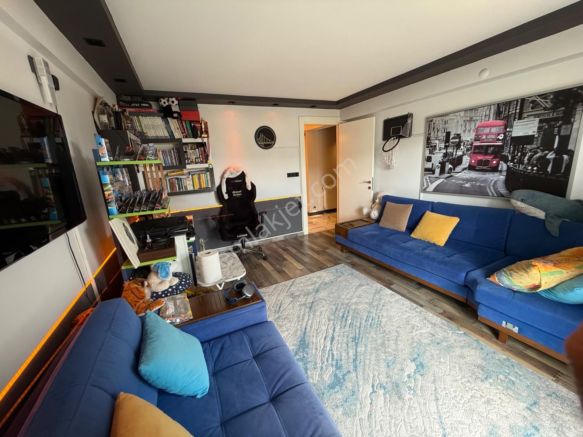 Menemen Gazi Mahallesinde Havuzlu 5+1 Satılık Dublex Daire - Görsel 12