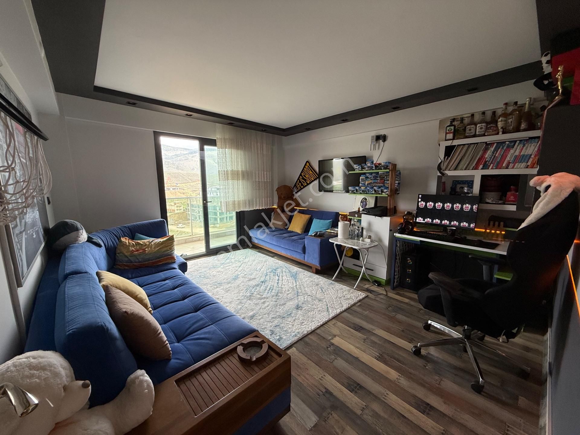 Menemen Gazi Mahallesinde Havuzlu 5+1 Satılık Dublex Daire - Görsel 11