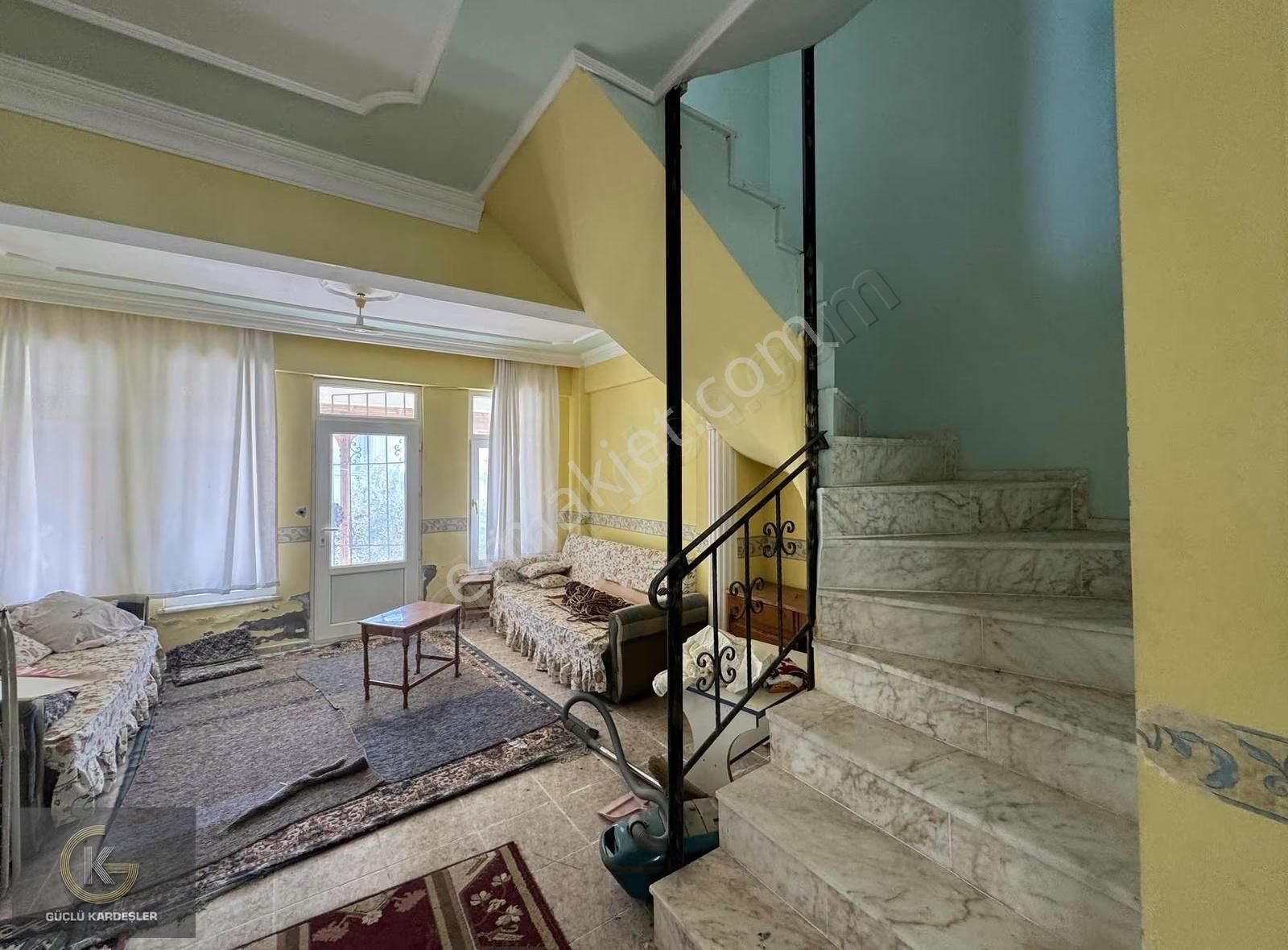 ! Bayram Fırsatı! Güçlü Kardeşlerden Denize 300 Metre Villa - Görsel 2