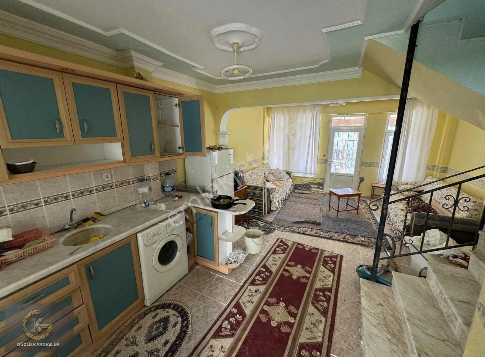 ! Bayram Fırsatı! Güçlü Kardeşlerden Denize 300 Metre Villa - Görsel 32