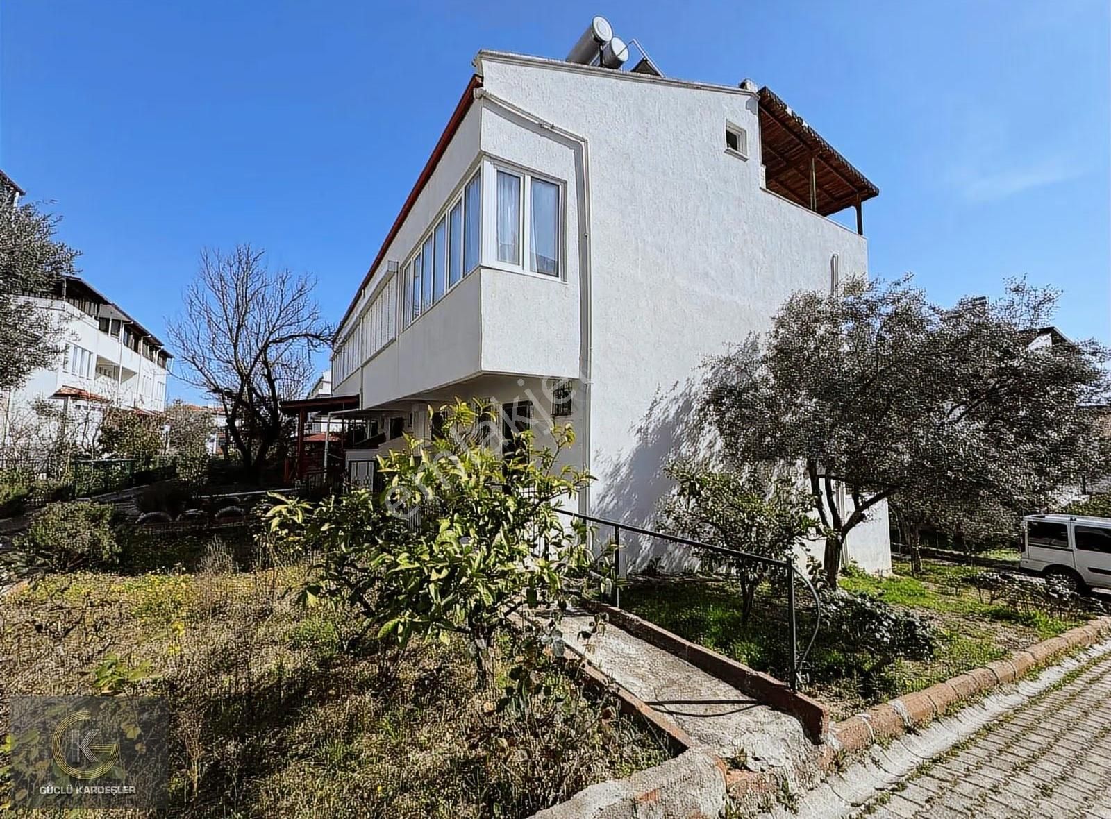 ! Bayram Fırsatı! Güçlü Kardeşlerden Denize 300 Metre Villa - Görsel 8
