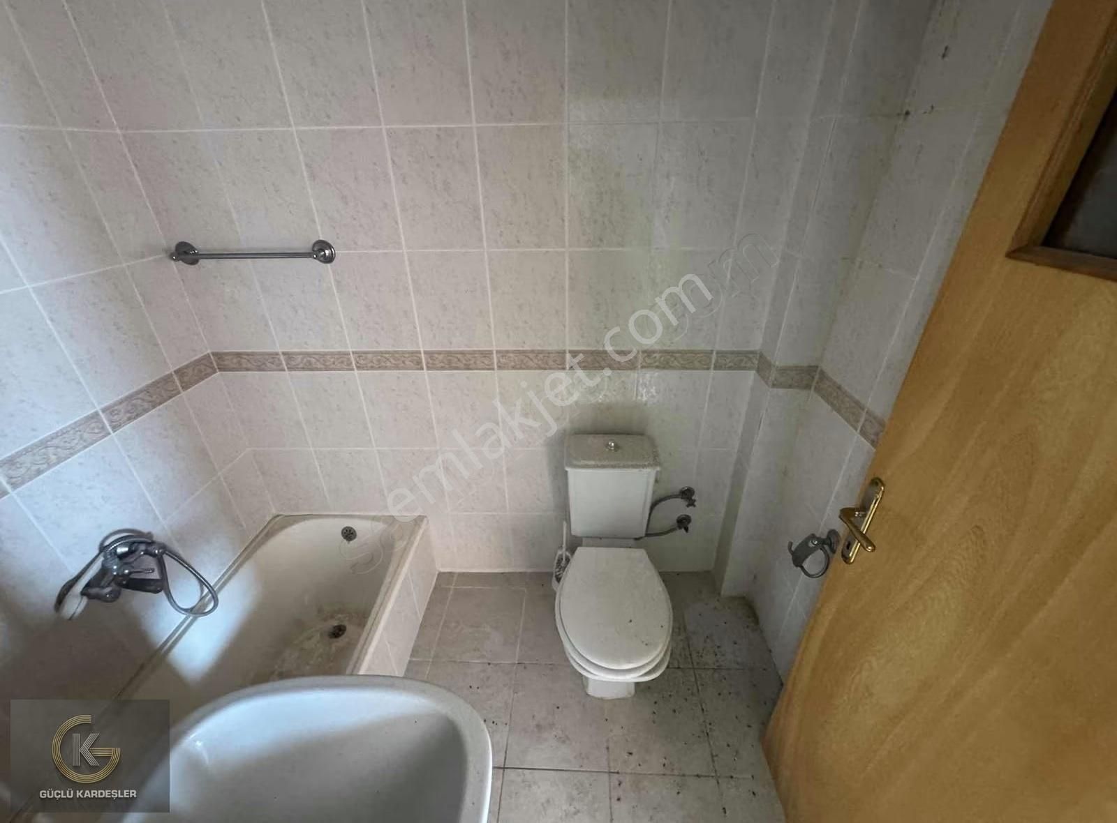 ! Bayram Fırsatı! Güçlü Kardeşlerden Denize 300 Metre Villa - Görsel 16