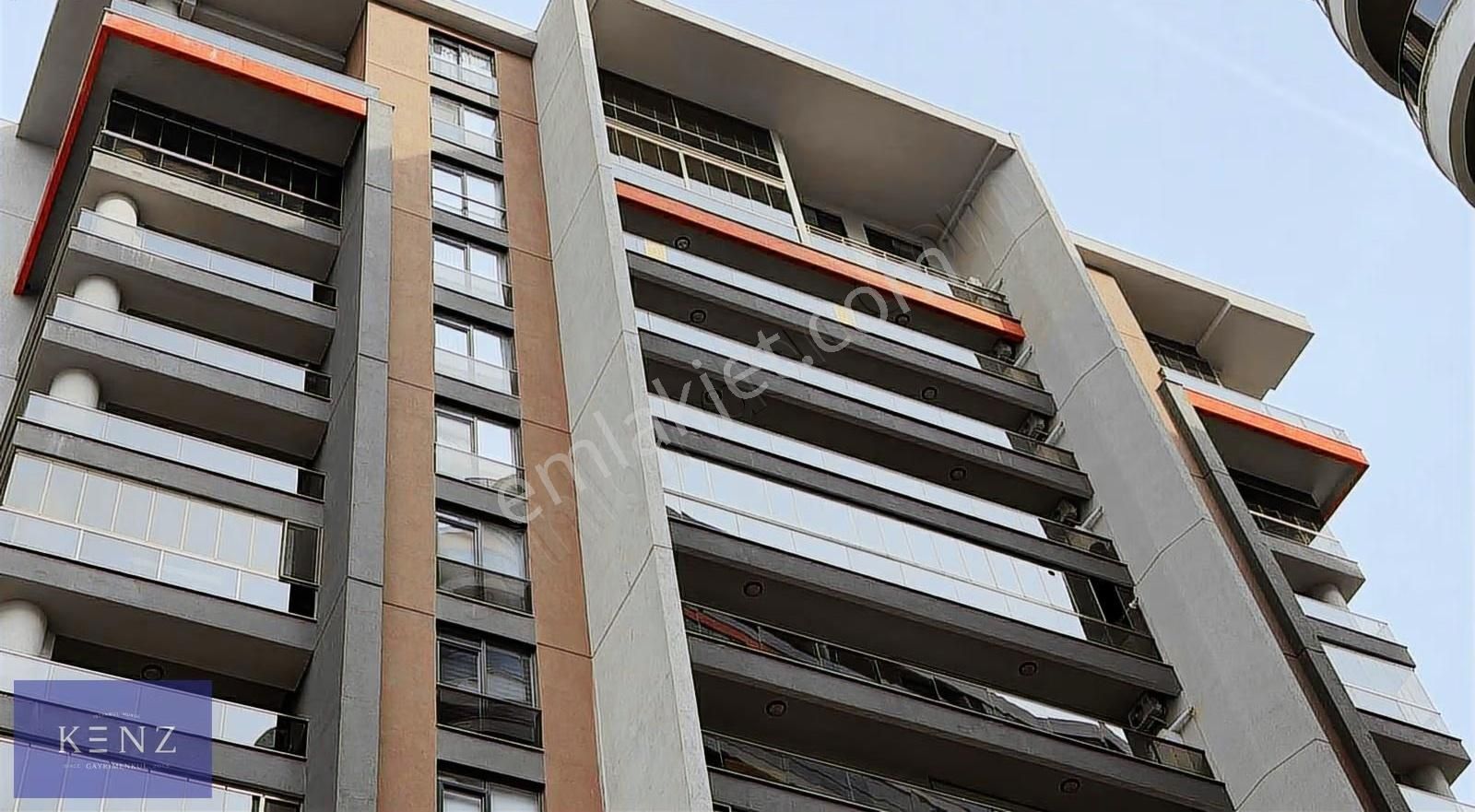 13.kat Ebeveyn Ve Kilerli Alpiş Aden De Ferah Kiralık 2.5+1 - Görsel 3