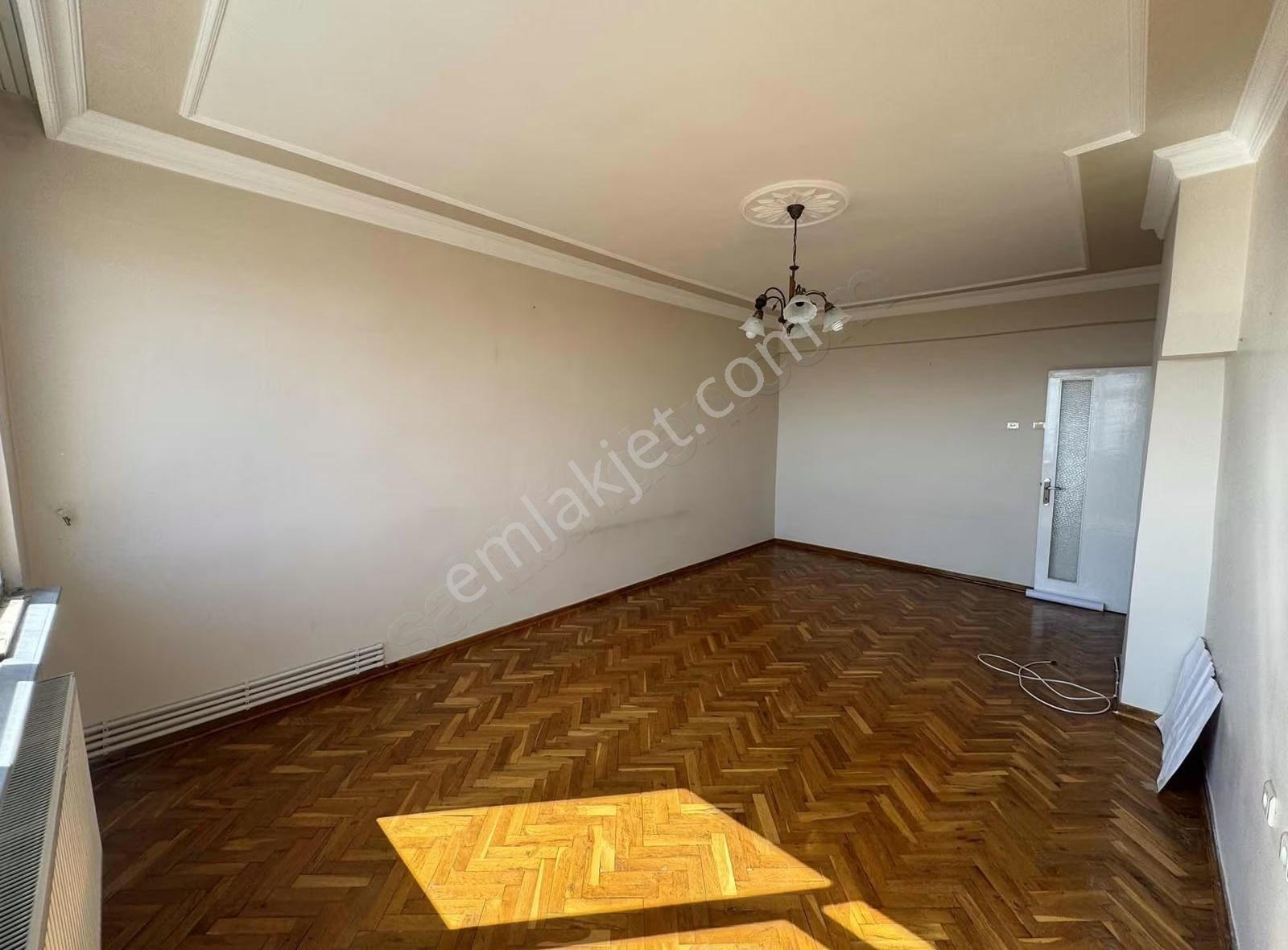 Tema Emlaktan Çiftlikönü Mah Lokasyonu Güzel Satılık 3+1 Daire - Görsel 3