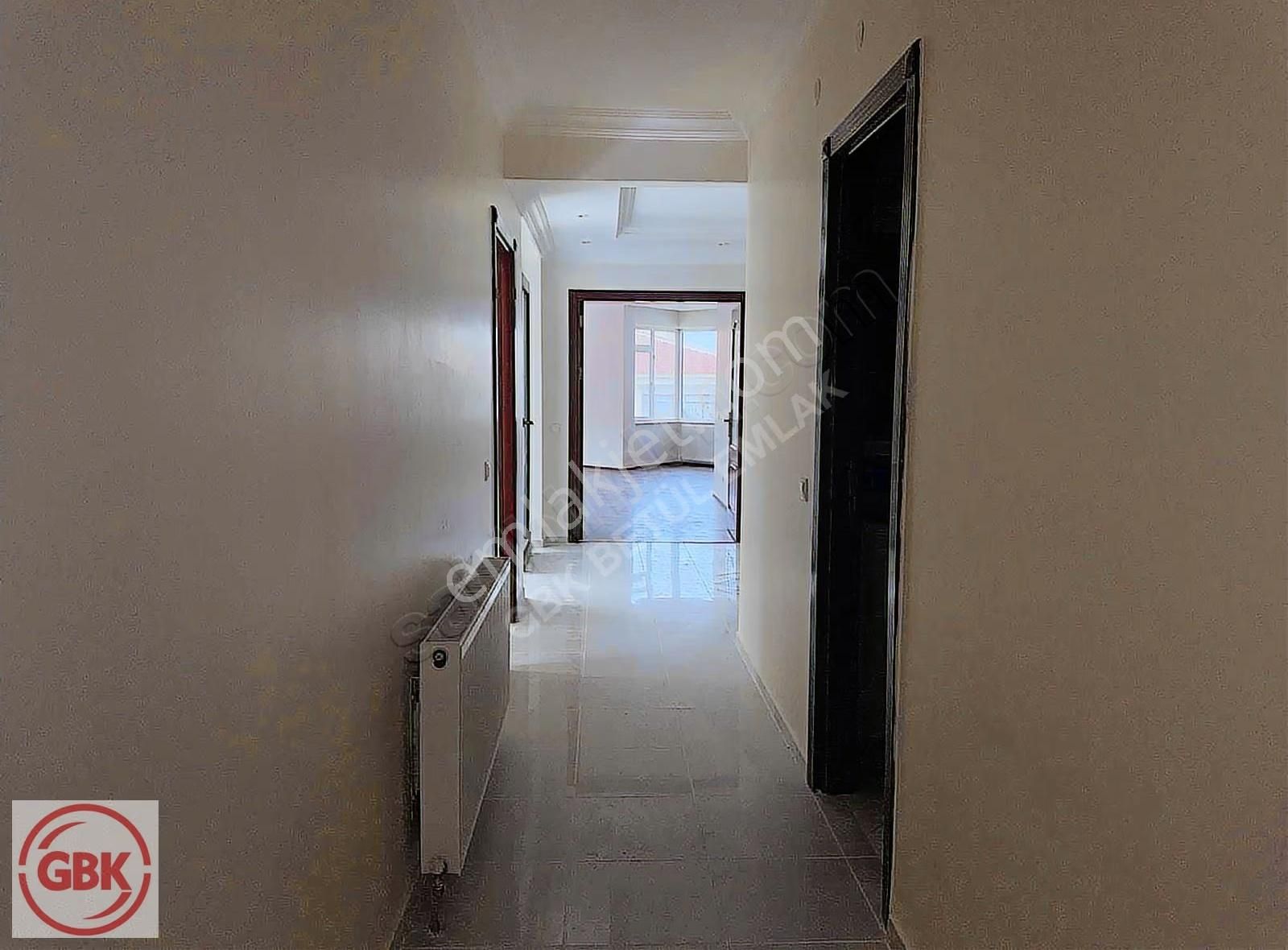 İlkbahar Mahallesi Turan Güneş Bulvarı Yakını Geniş 3+1 - Görsel 20