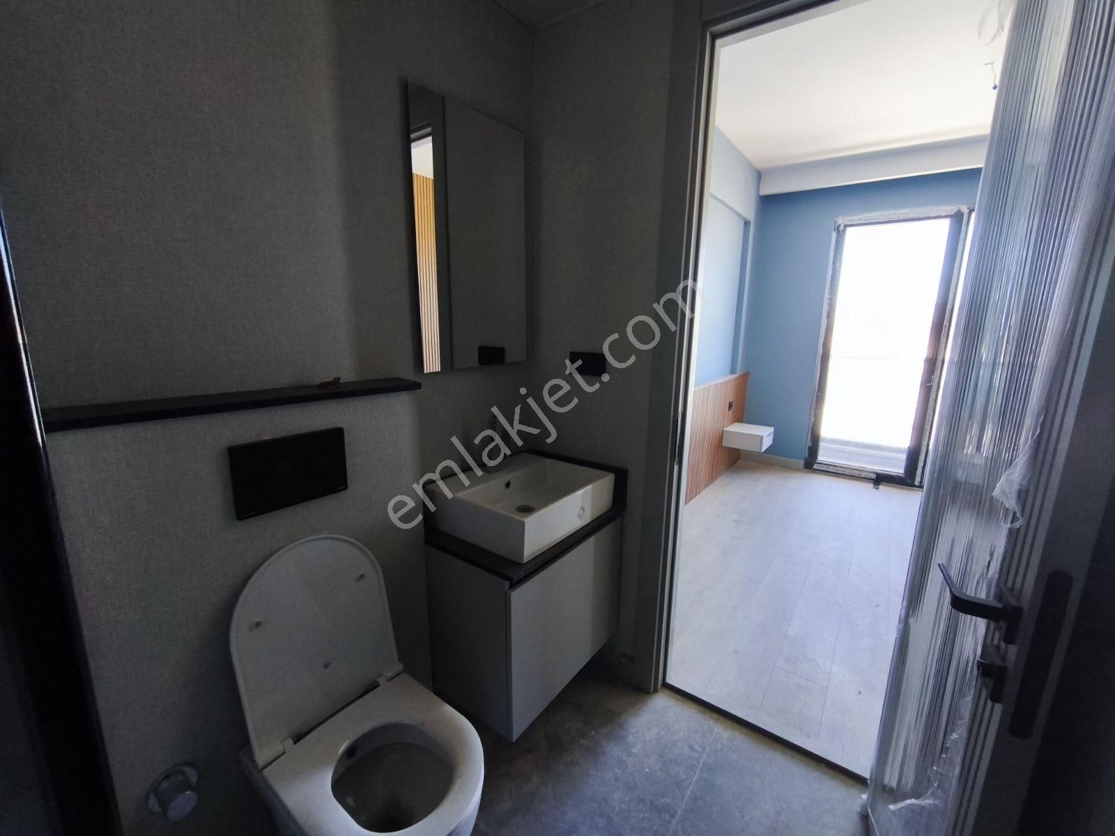 Havalimanına 2 Dakika Açık Otoparklı Kiralık 2+1 Daire - Görsel 2
