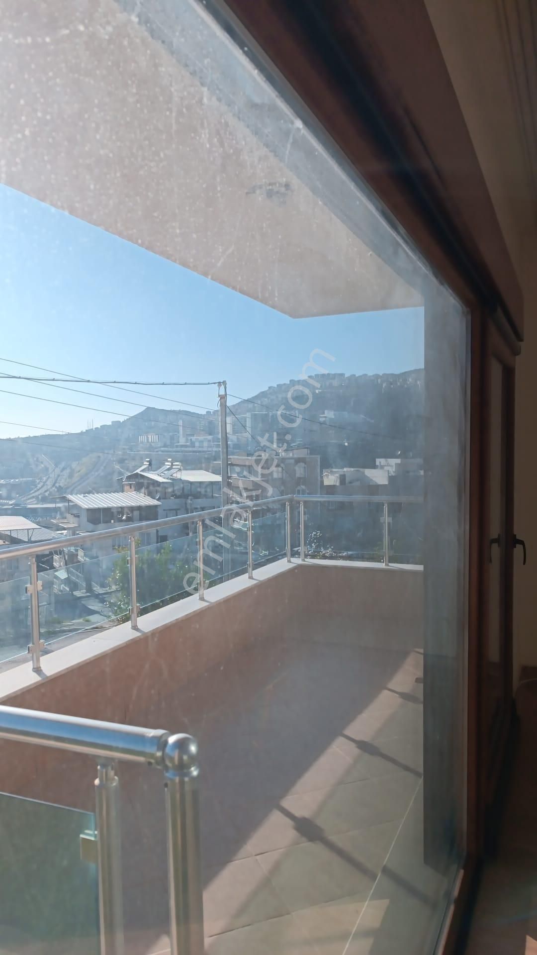 Bornova Atatürk Mah. 2+1 Deniz Manzaralı Kiralık Daire - Görsel 2